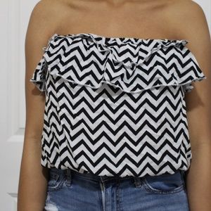 Sleeveless Black and White Chevron Crop Top